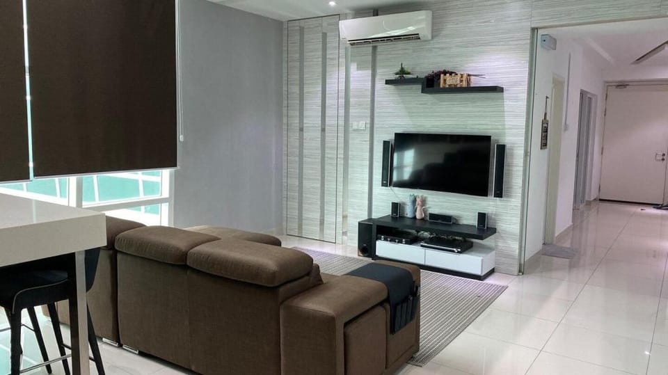 The Maritime Suite @ Panoramic Duplex 海景の家 Apartment in George Town