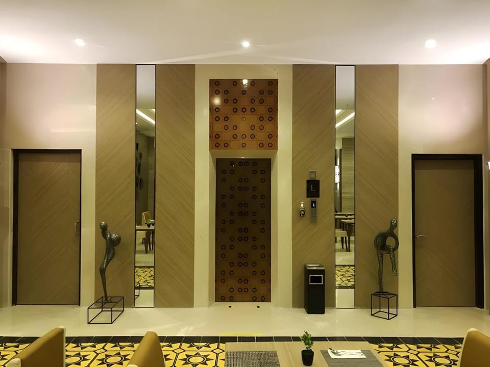 Lynn Hotel Mojokerto Hotel in East Java