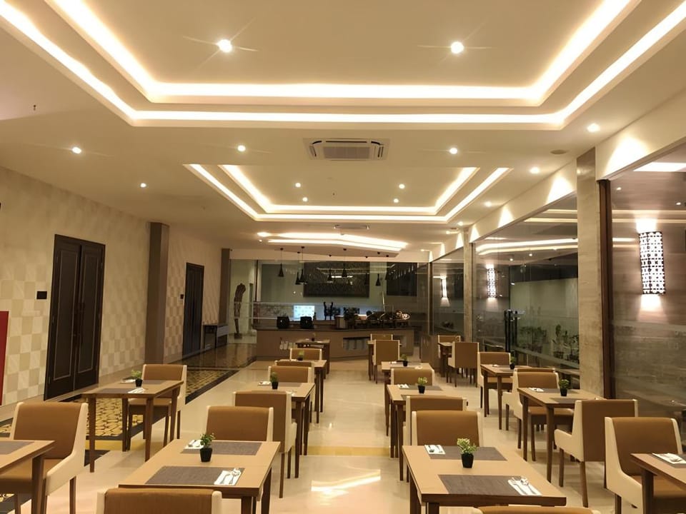 Lynn Hotel Mojokerto Hotel in East Java