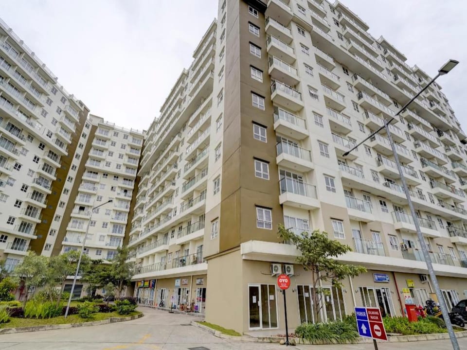 Collection O 90205 Queen Rent Apartment Gateway Pasteur Hotel in Bandung