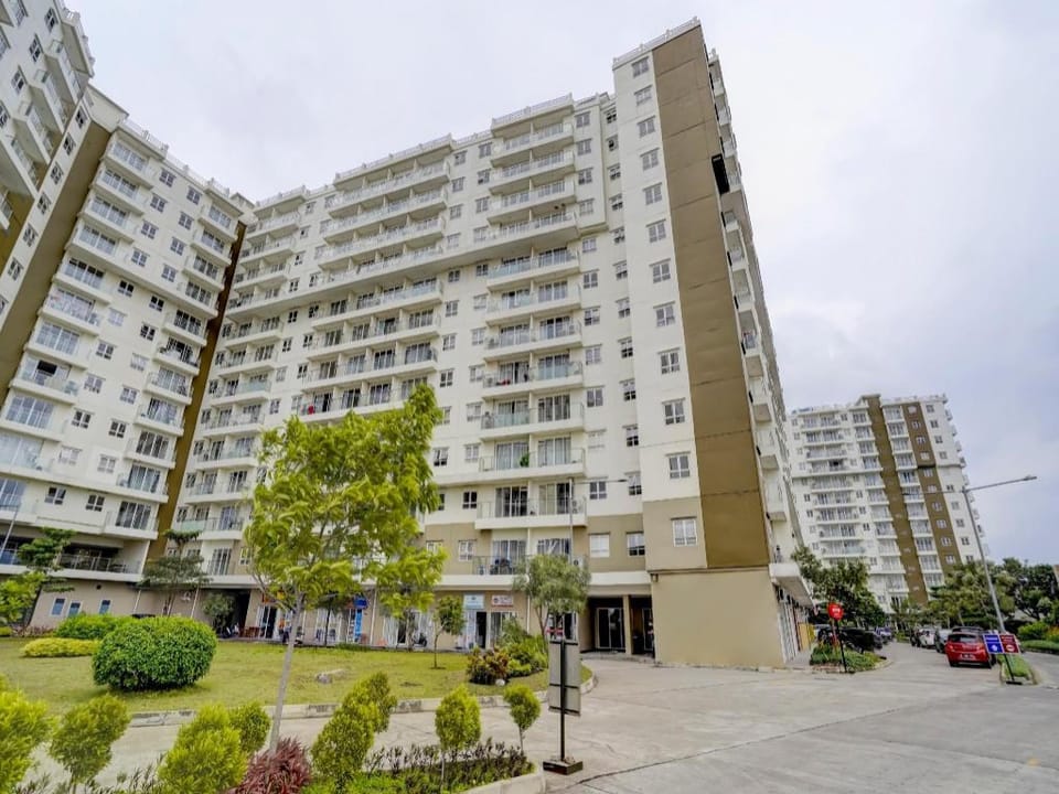 Collection O 90205 Queen Rent Apartment Gateway Pasteur Hotel in Bandung
