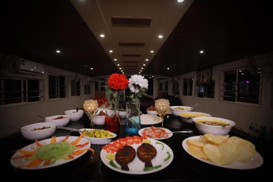 Premium Luxury Houseboat Hotel in Alappuzha