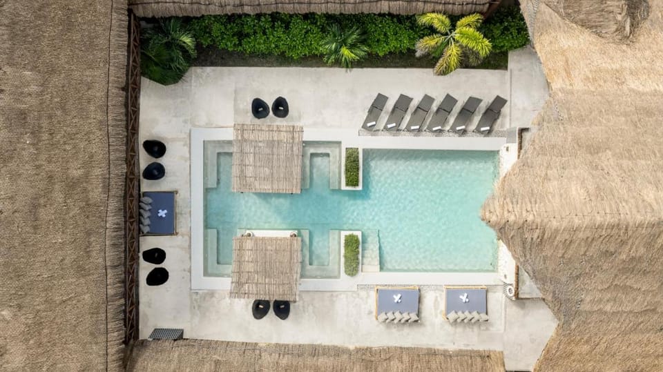 Areia Playa del Carmen - Beach Front Hotel Lodge in Playa del Carmen