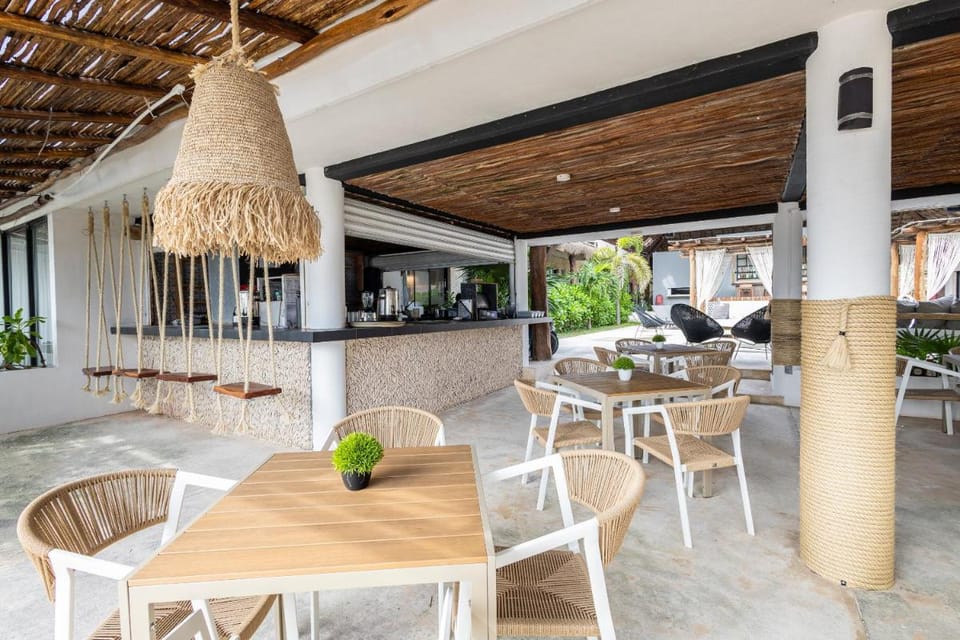 Areia Playa del Carmen - Beach Front Hotel Lodge in Playa del Carmen