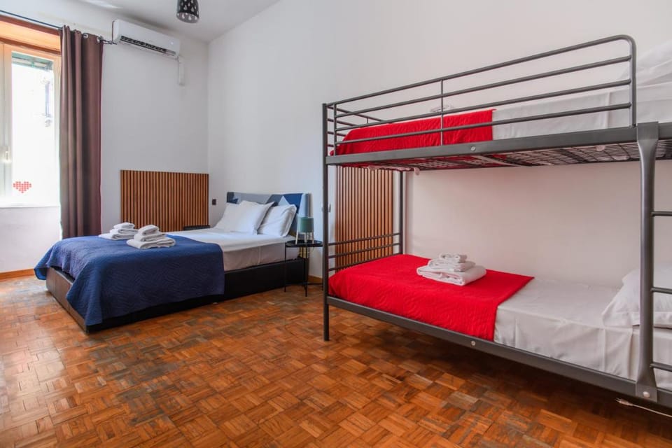 Inside Chiaia Rooms Bed and Breakfast in Naples