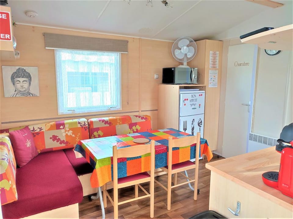 Entire house - 2 bedroom mobile home Vacation rental in Saint-Jean-de-Monts