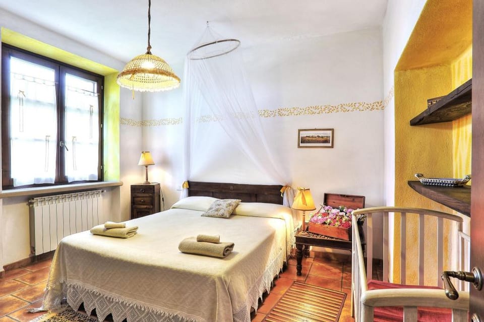 Casa Olivo Agriturismo Le Selvole - Tuscany Apartment in Tuscany