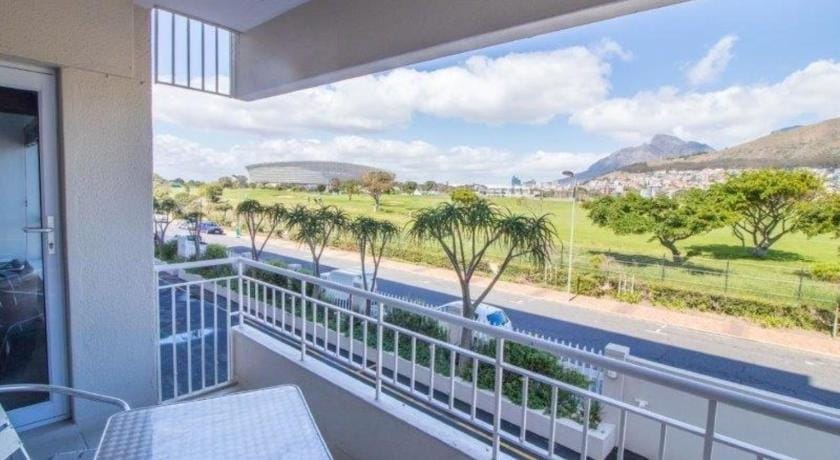 Mouille Point 2 Bedroom Apartment in Cape Town