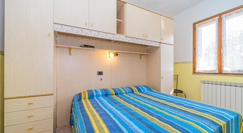 Master apartment in villa 68 places with large private garden Apartment in Capoliveri
