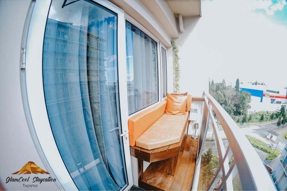 GlamCool SMDC @ Cool Suites free Wifi+Netflix+PS4 Apartment in Tagaytay