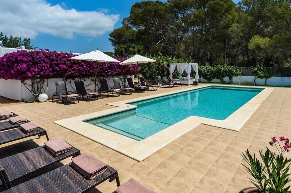 Luxurious Retreat Villa in Nature for Large Groups Villa in Ibiza