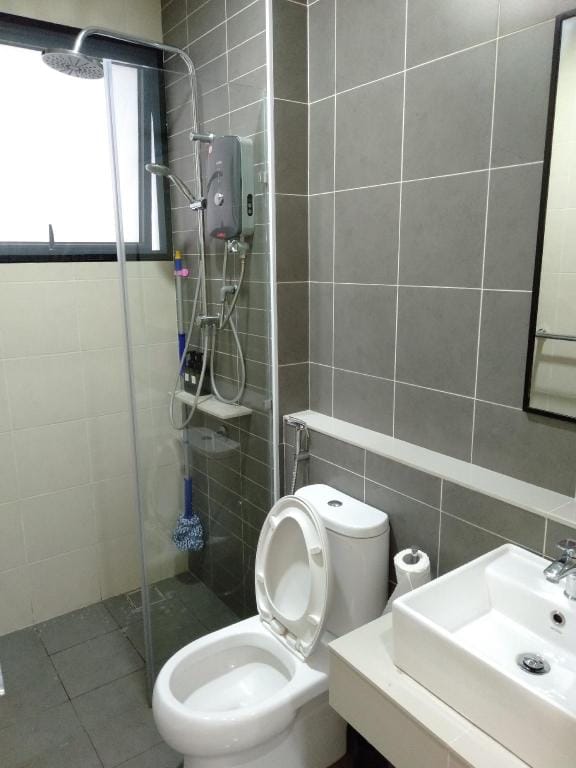 Summer Studio #6 - Netflix , Free 1 Parking Bay Apartment in Federal Territory of Kuala Lumpur