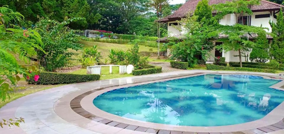 VILLA GREENHILL SIBOLANGIT CHASTER Apartment in Indonesia