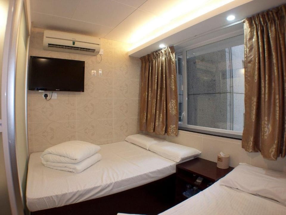 Budget Family Rm near MTR station@Mong Kok08 Apartment in Hong Kong