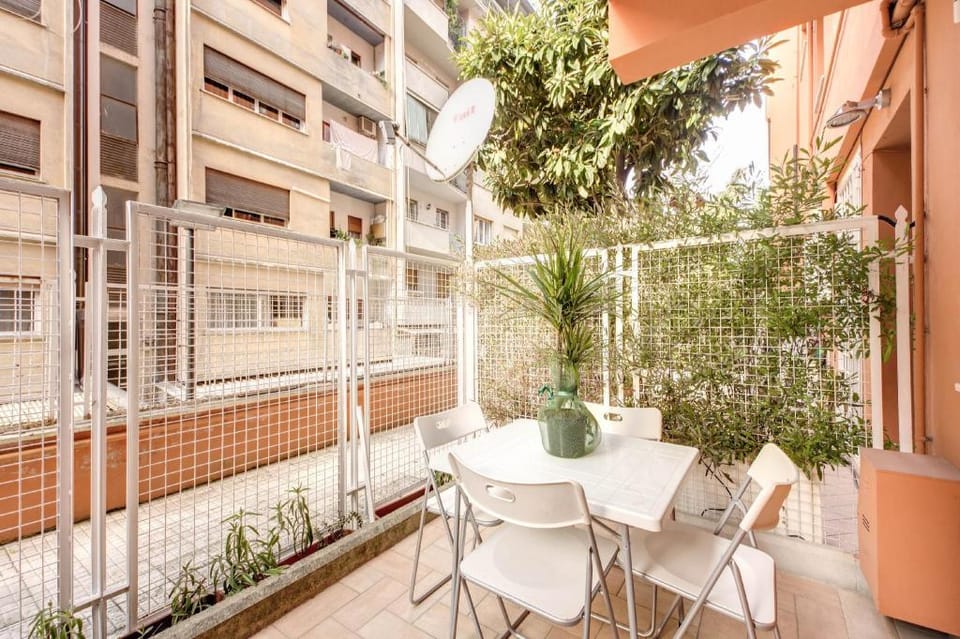 The House of Dreams of Serena in San Pietro Apartment in Rome