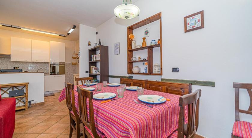 Master apartment in villa 68 places with large private garden Apartment in Capoliveri