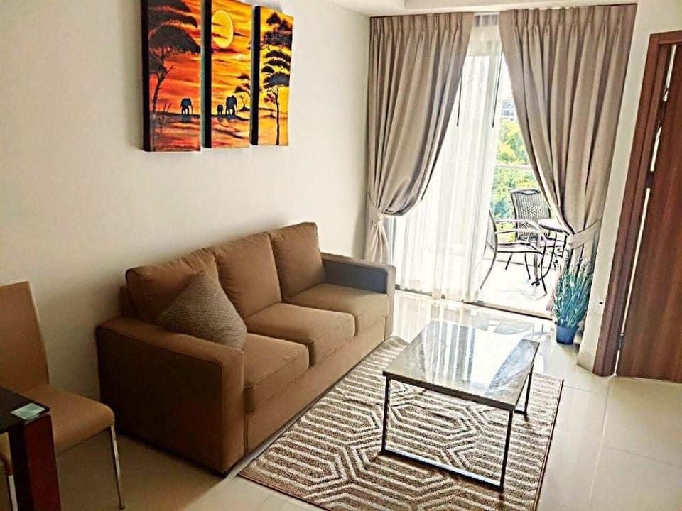 Club Royal 1 bedroom. Private beach Apartment in Pattaya City