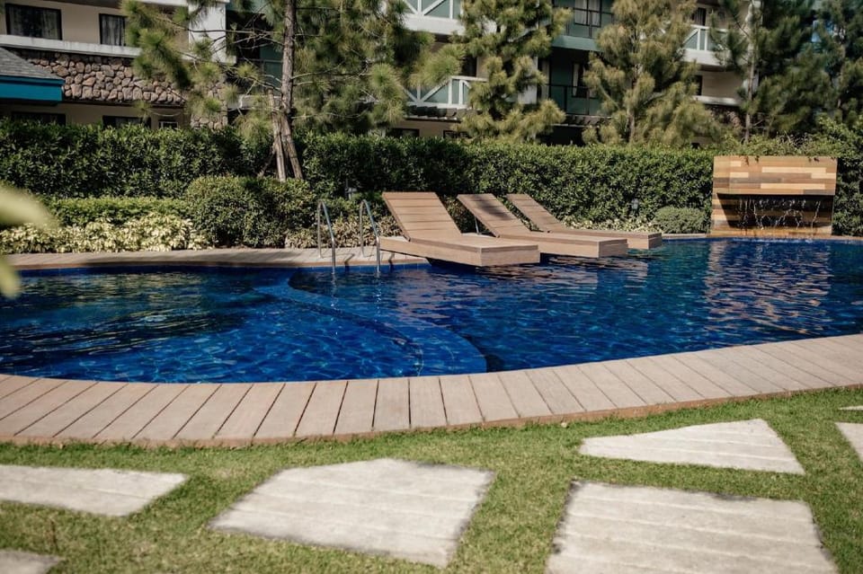 Pine Suites Tagaytay 2BR Central View with Netflix Apartment in Tagaytay