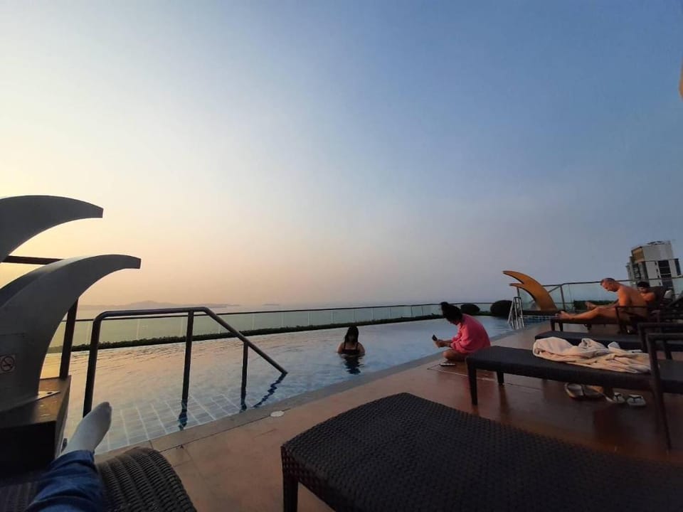 The Peak Towers Pattaya by LookUP OTA Apartment in Pattaya City