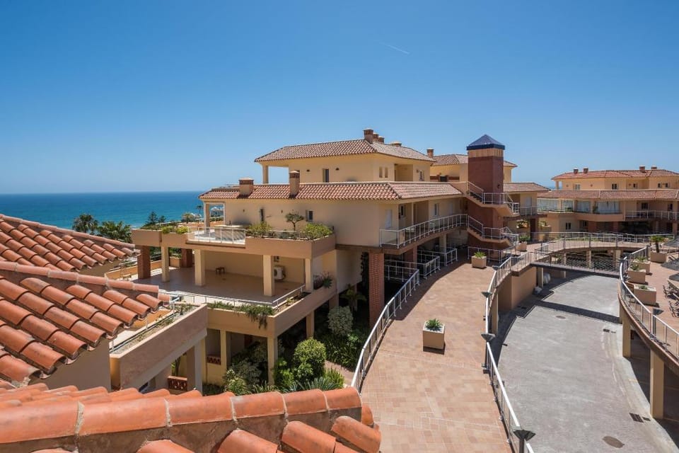 Malibu 9 - Luxury 2BR  Sea View Condo 9 by Rafleys Apartment in Costa del Sol
