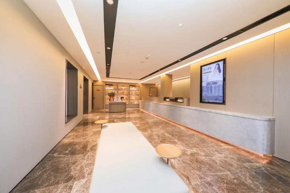 JI Hotel Shanghai People's Square Nanjing Road Hotel in Guangzhou