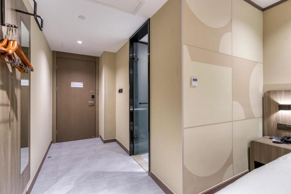 Hanting Hotel Hangzhou Sanlunxi Tiancheng Hotel in Shanghai