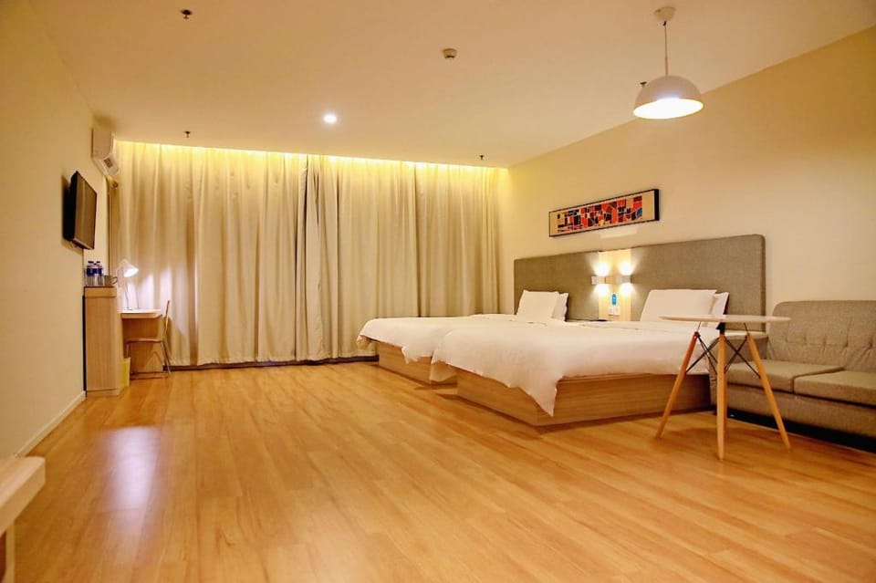 Hanting Hotel Hunchun Commercial Street Hotel in China