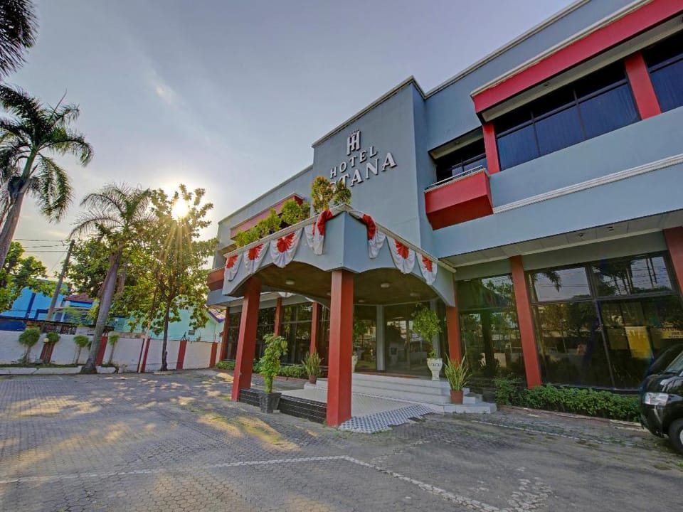 OYO 3934 Hotel Istana Hotel in Indonesia