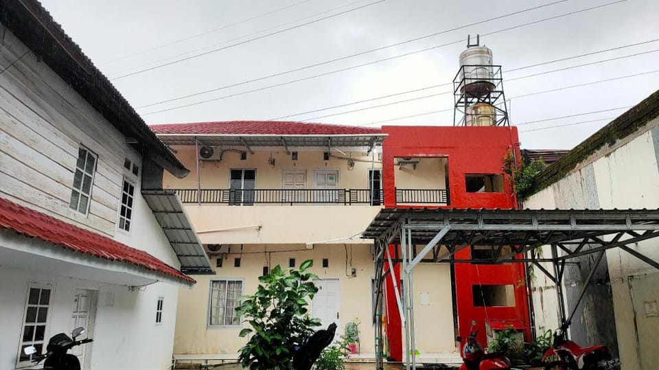 OYO 90090 Adhyaksa Syariah Guest House Hotel in Indonesia