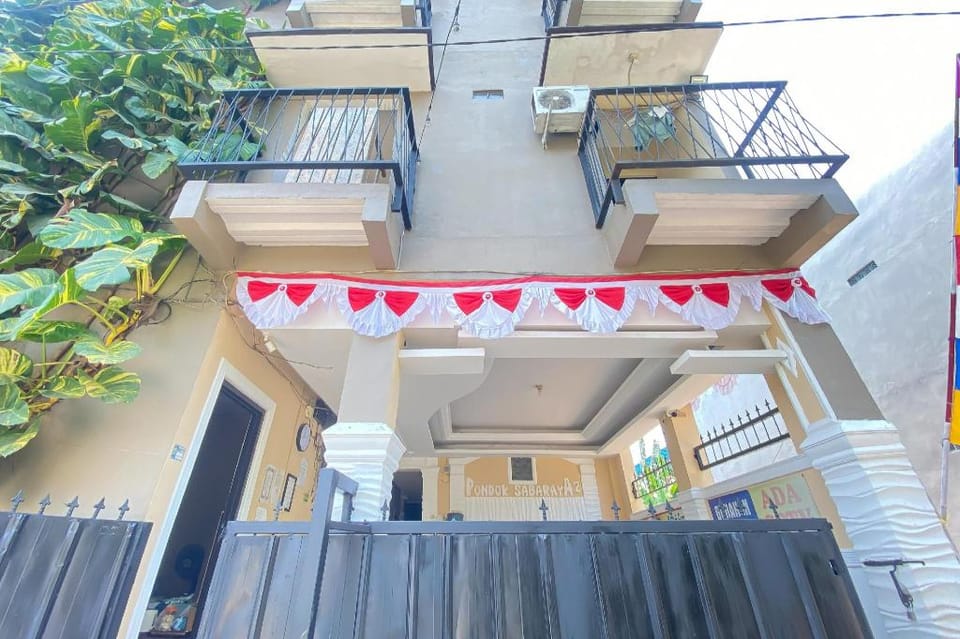Urbanview Hotel Pondok Sabaraya Syariah by RedDoorz Hotel in West Java