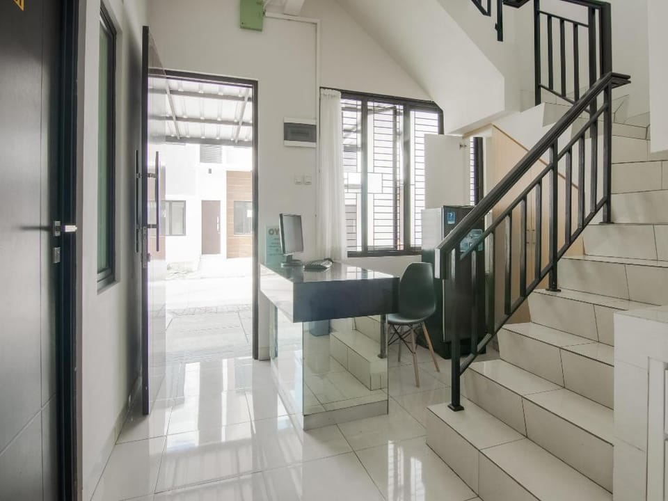 OYO 3824 Columbus Residence J1 Hotel in West Java