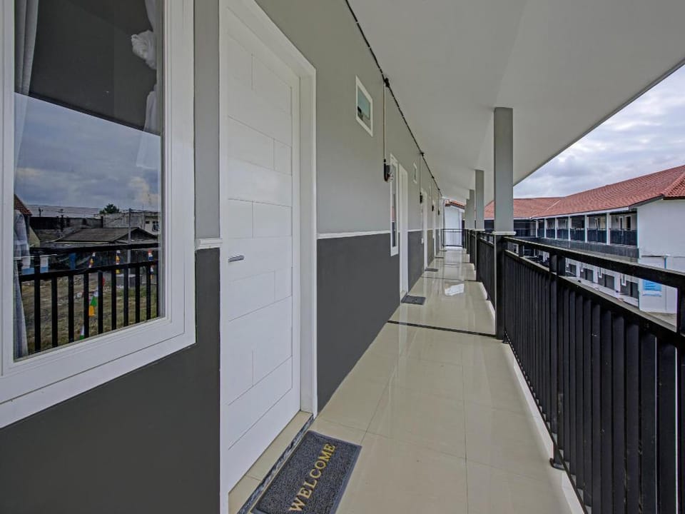 OYO 3841 Wisma 25 Hotel in Indonesia