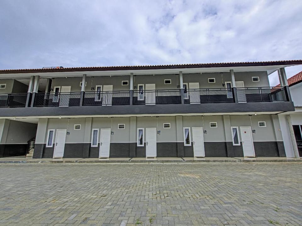 OYO 3841 Wisma 25 Hotel in Indonesia