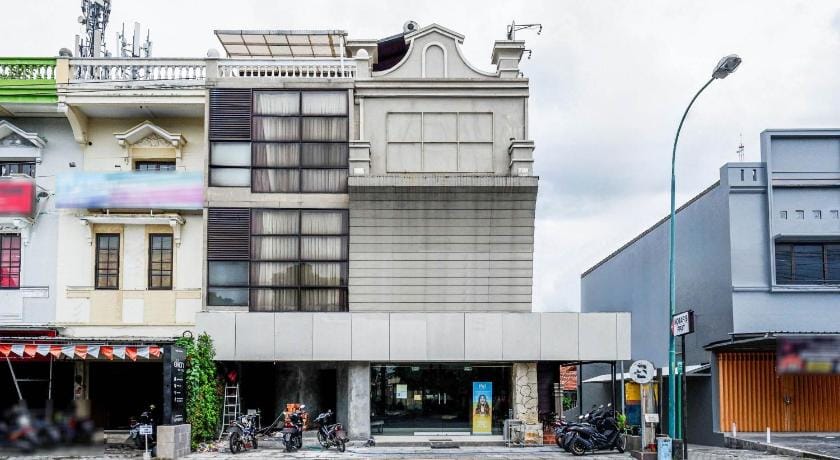 Sans Hotel Ekkon Yogyakarta by RedDoorz Hotel in Yogyakarta