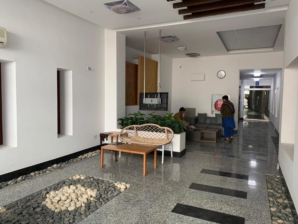 Zaha Home - Bright,modern,3br family-friendly apt Apartment in Karachi