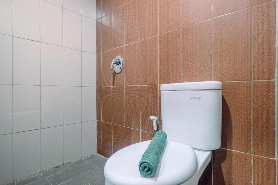 Elegant & Modern Design 1BR at Atlanta By Travelio Apartment in South Jakarta City