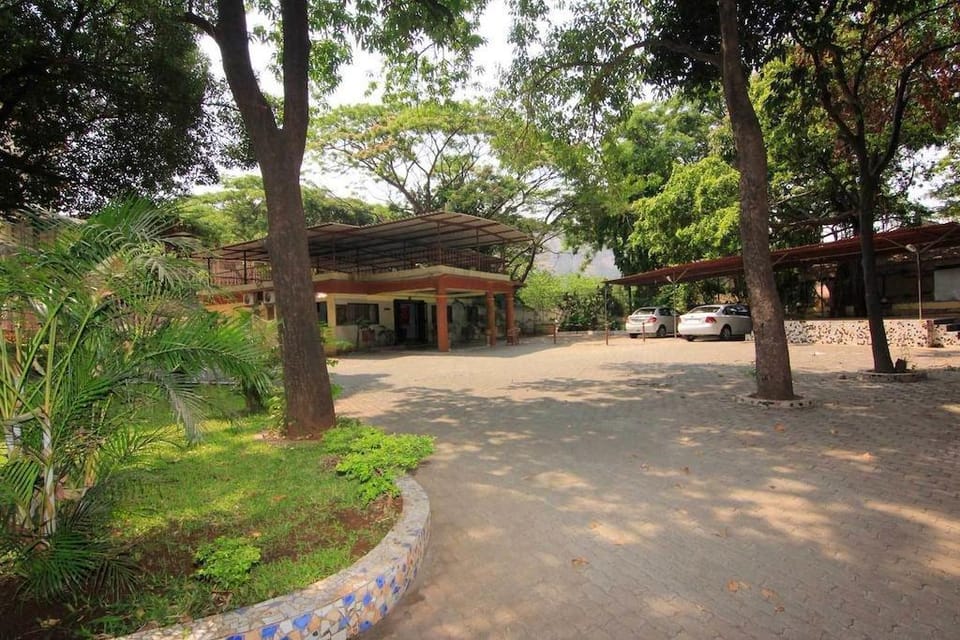 Couples Room Lonavala Park  Apartment in Lonavla