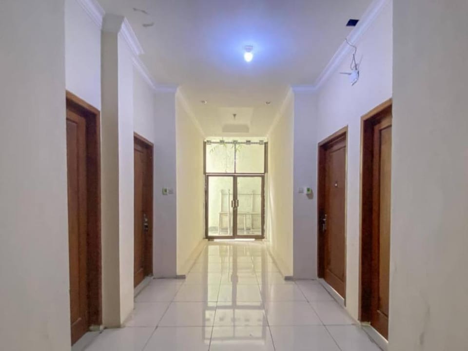 RedDoorz near Universitas Merdeka Malang 2 Hotel in East Java