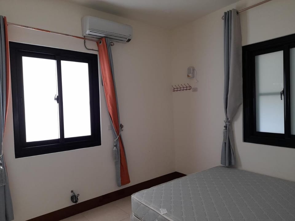 Sun Good Hostel Bed and Breakfast in Hengchun Township