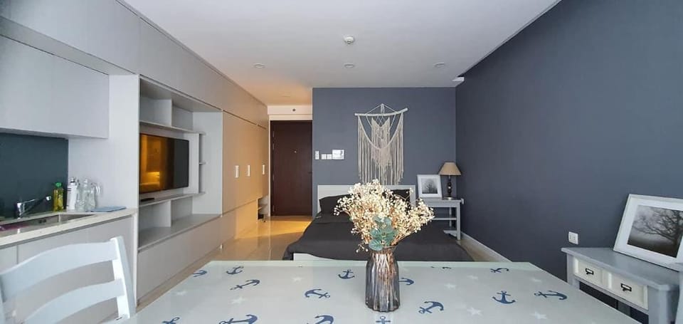 Vinhome Dcapitale Studio Apartment in Laos