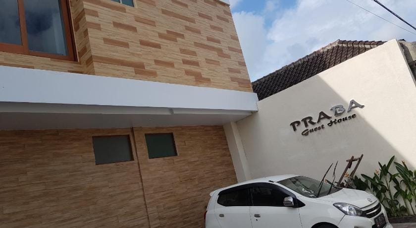 Praba Guest House Bed and Breakfast in Kuta