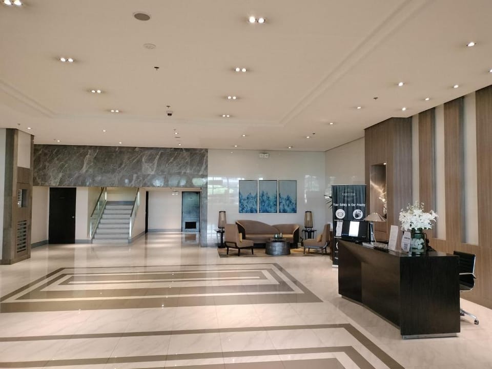 C4-9D 81 Newport Boulevard Across Terminal 3 Apartment in Pasay