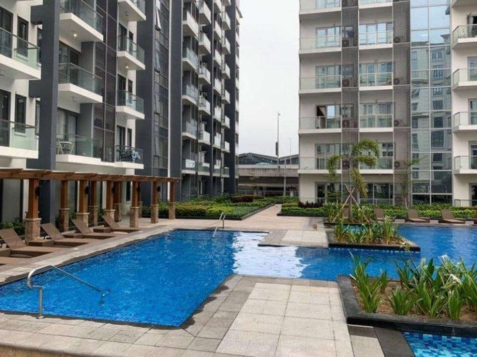 C2-9B 81 Newport Boulevard near Terminal 3 Apartment in Pasay