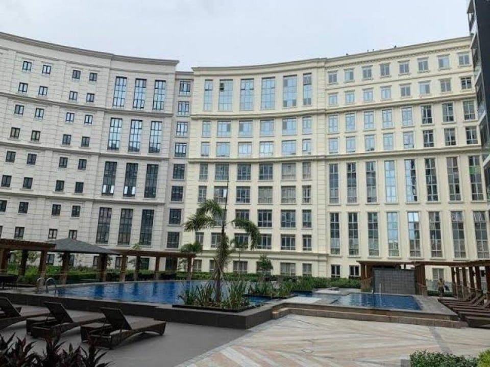 C2-9B 81 Newport Boulevard near Terminal 3 Apartment in Pasay