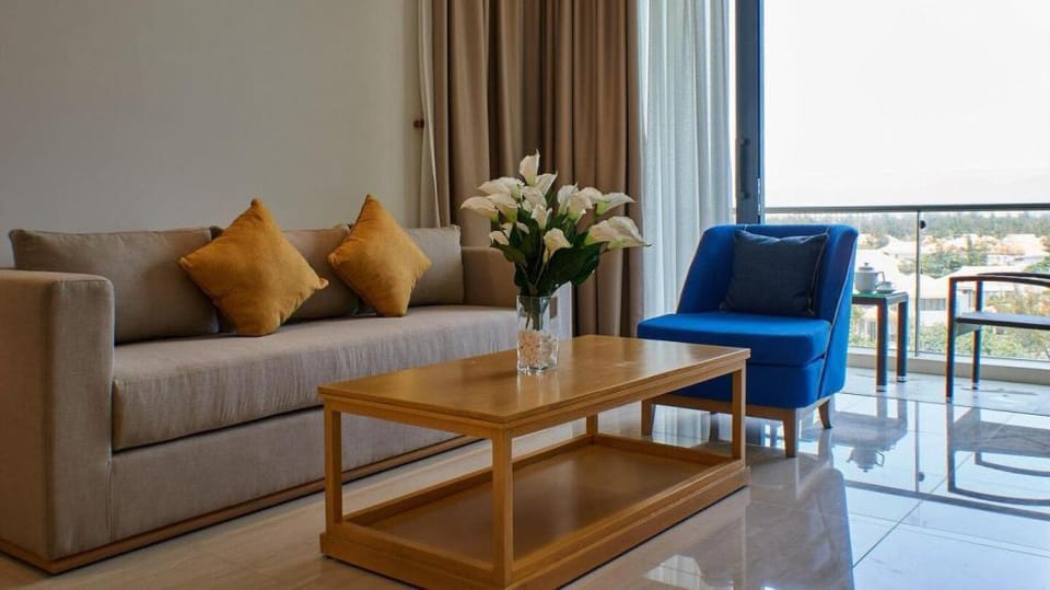 Cozy 2BR Apartment At Ocean Resort, Near Beach Apartment in Hoa Hai