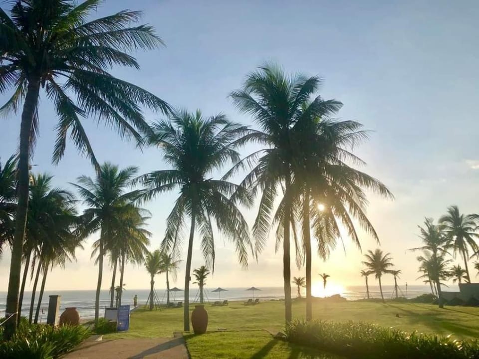 Amazing Beachfront 8BR Villa_Ocean Villa Resort Villa in Hoa Hai