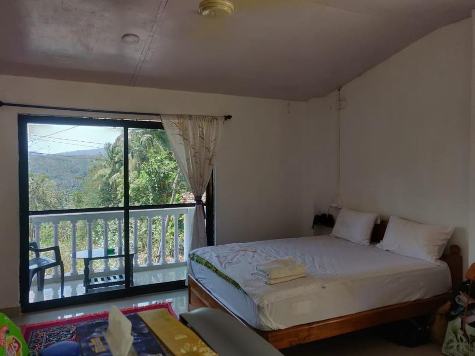 MOUTAIN VIEW VILLA (BETUL PARVEM)0 Apartment in Agonda