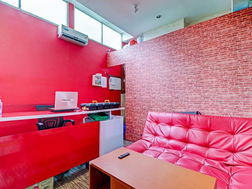 OYO 90266 Jarrdin Apartement By Bedpacker Hotel in Bandung