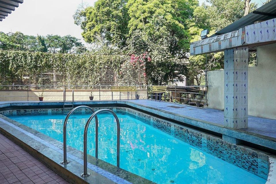Lonavala Couple Room Royal View Apartment in Lonavla