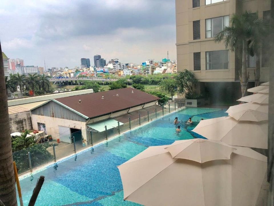 Tresor Pool Gym, 1 bed room with beautiful view Apartment in Ho Chi Minh City